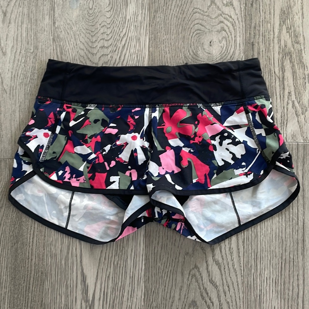 Lululemon running shorts size 4